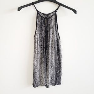 H&M flowy keyhole halter/tank black/white pattern